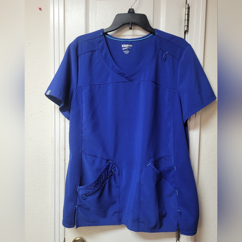 Scrubstar made in Bangladesh nurses scrub. Size LG
